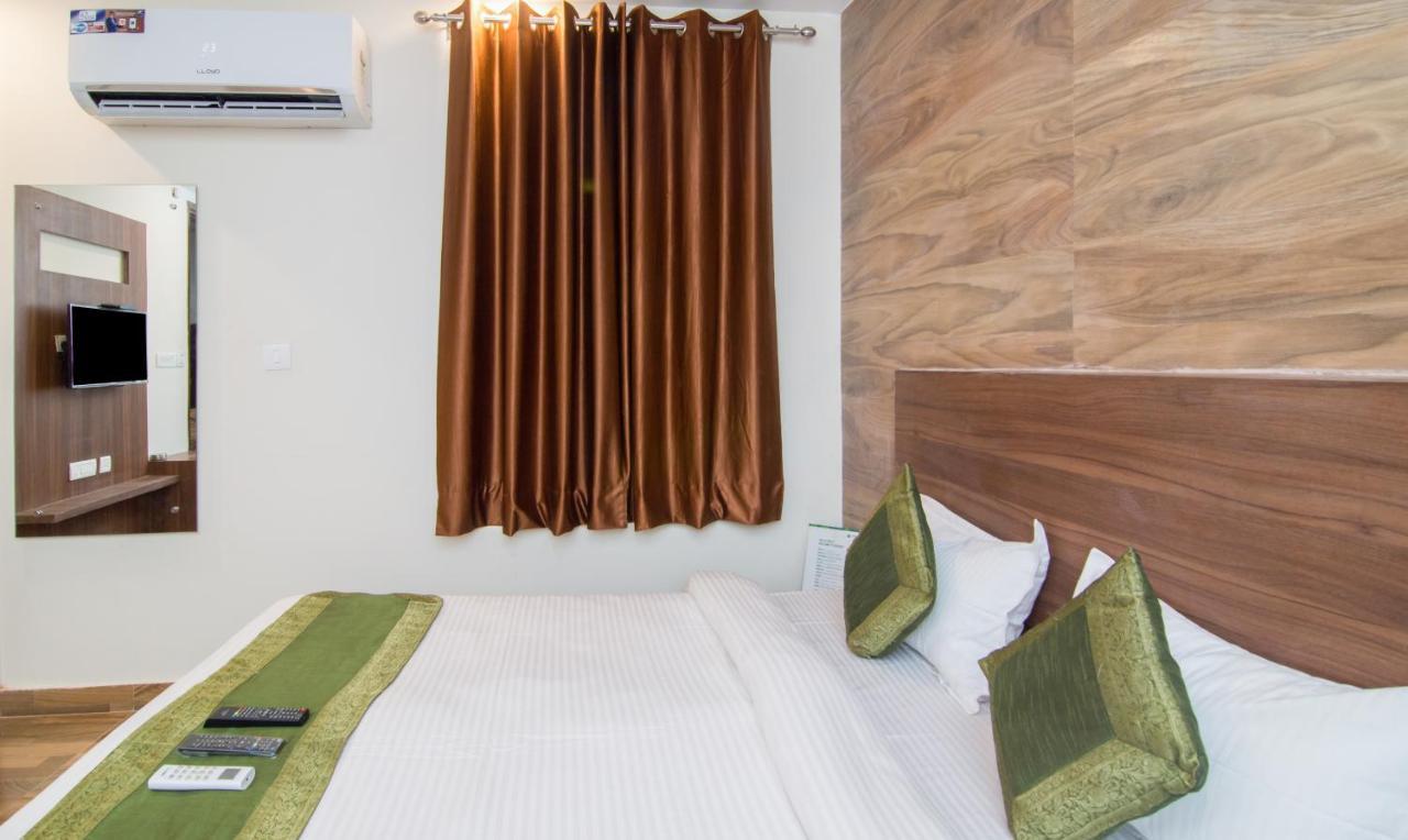Treebo Trend Bipin International Hotel Lucknow Exterior photo