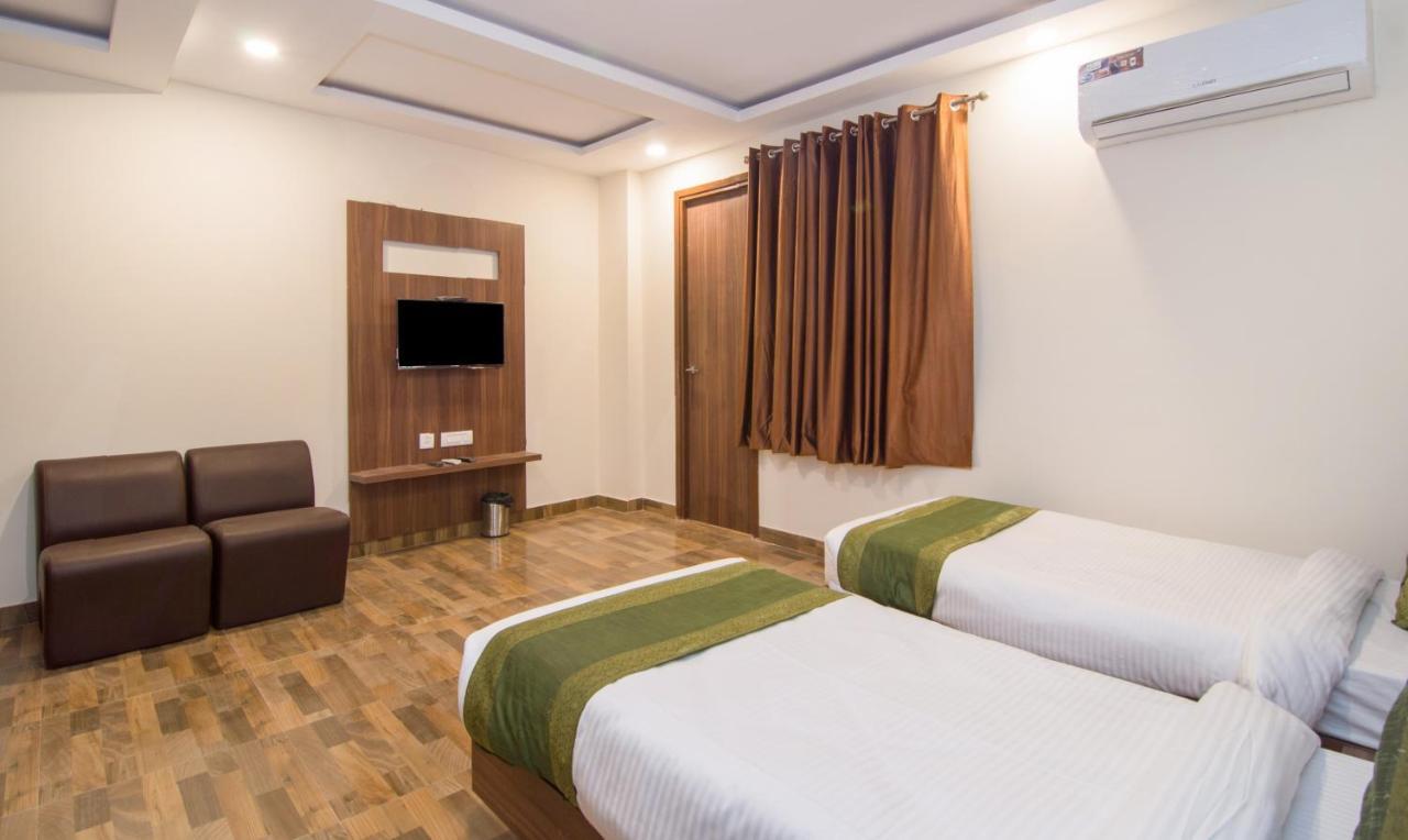 Treebo Trend Bipin International Hotel Lucknow Exterior photo